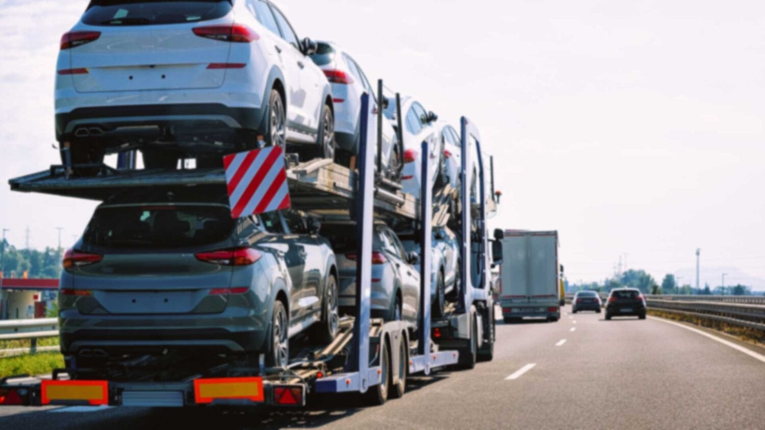 How to Save Money When Shipping Your Car Across the Country